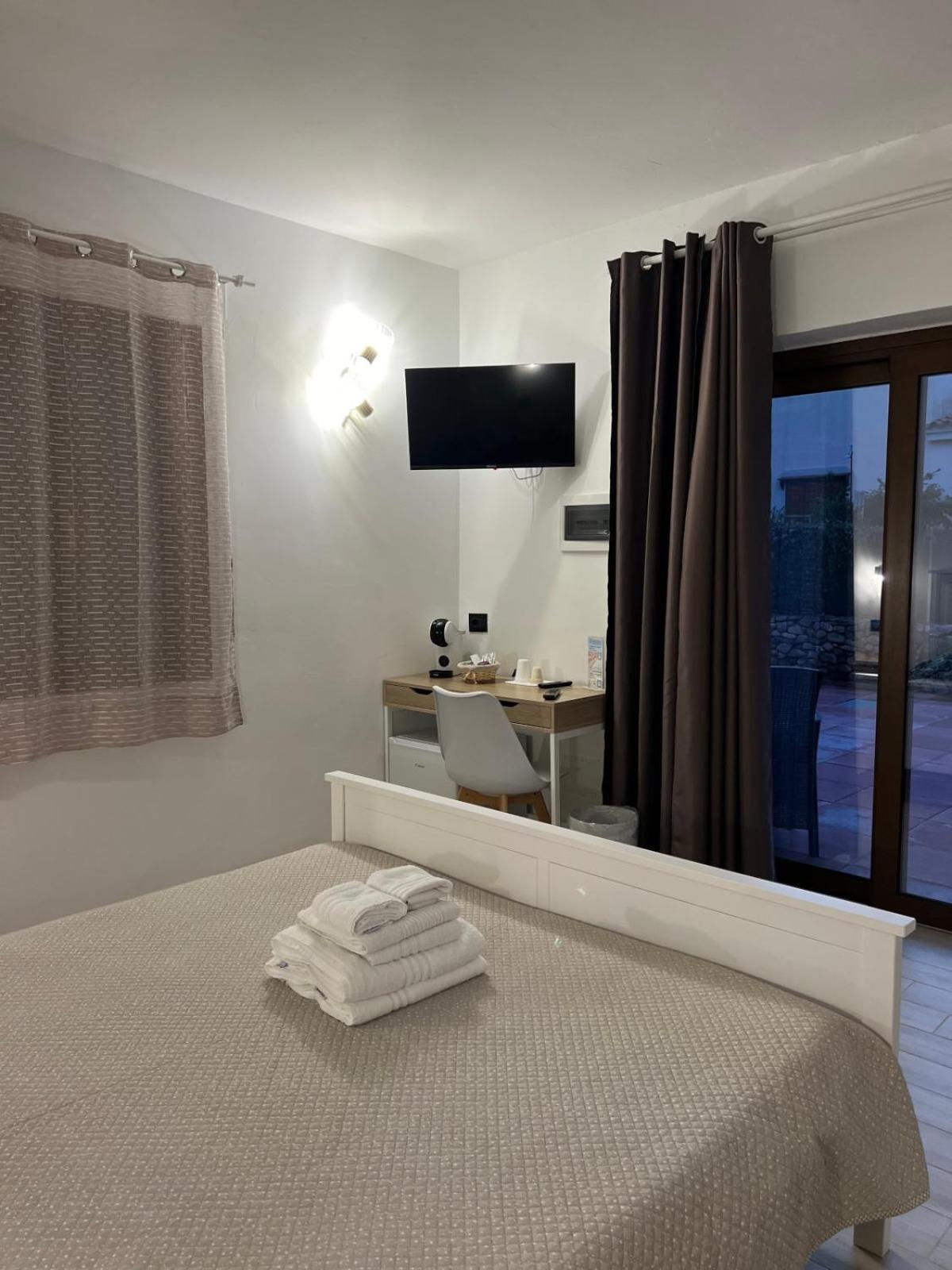 Zenia Rooms San Teodoro  Luaran gambar